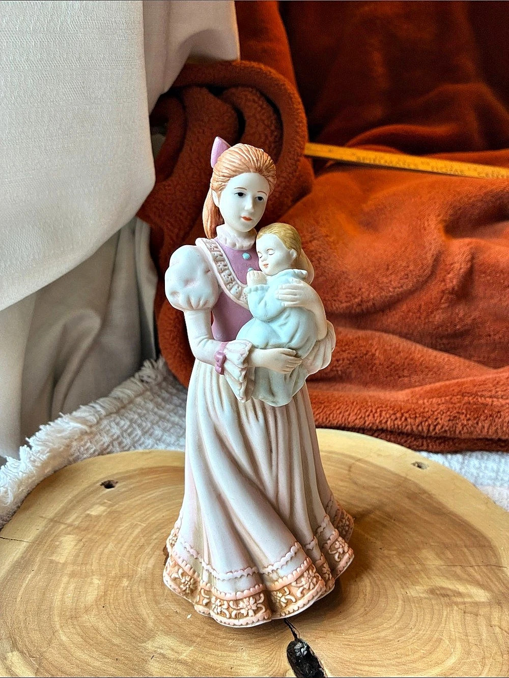 Home Interiors Comforting Arms Porcelain Figurine Pink & White